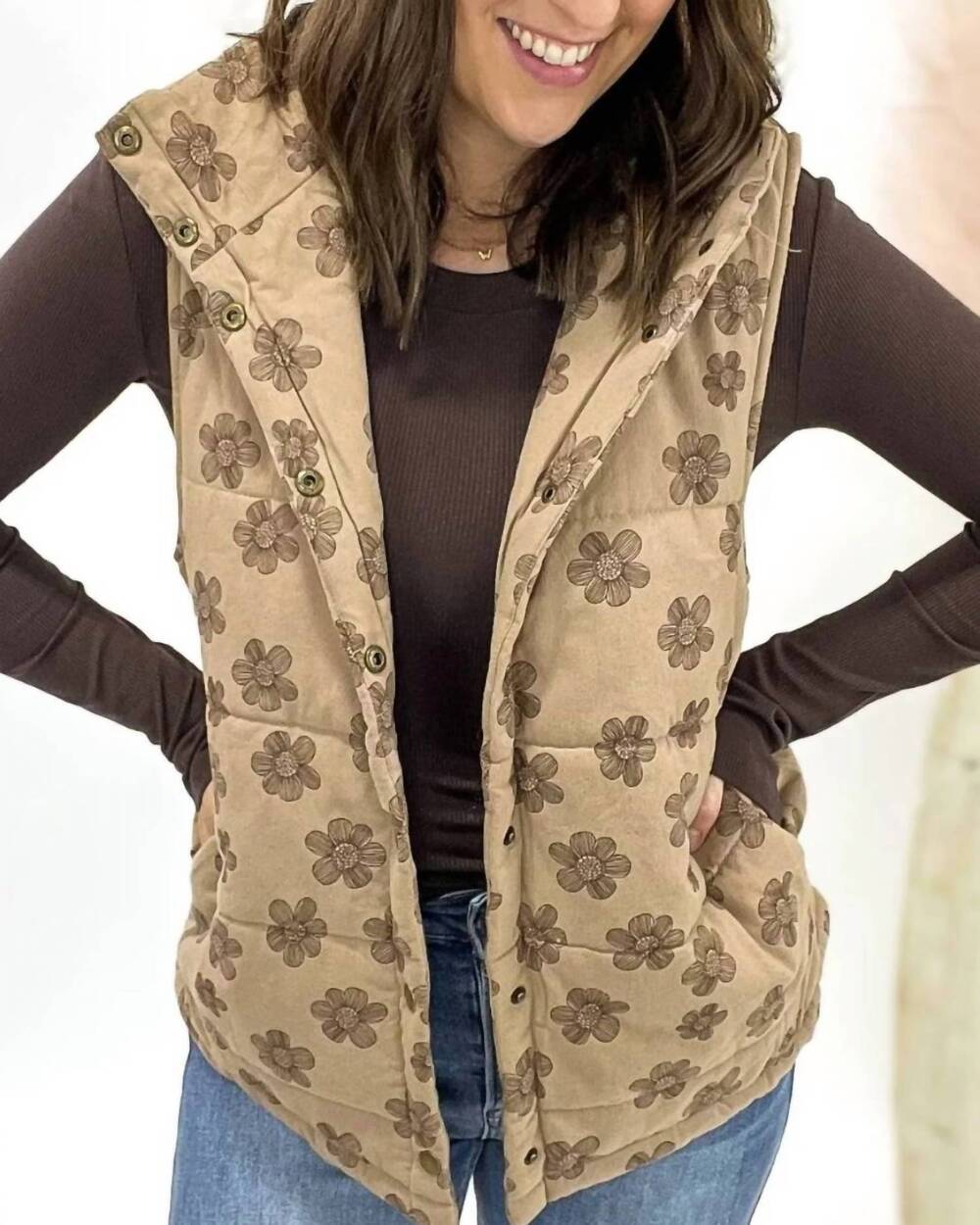 NEW HEM & THREAD flower puffer vest in mocha